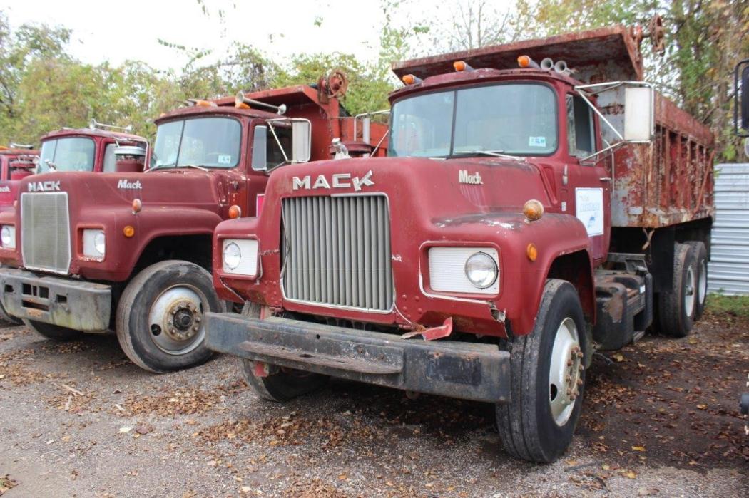 1975 Mack Rd611