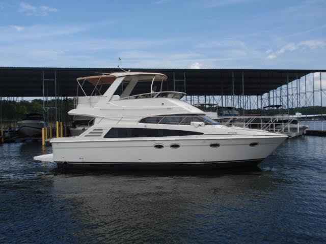 2007 Carver 42 Motor Yacht