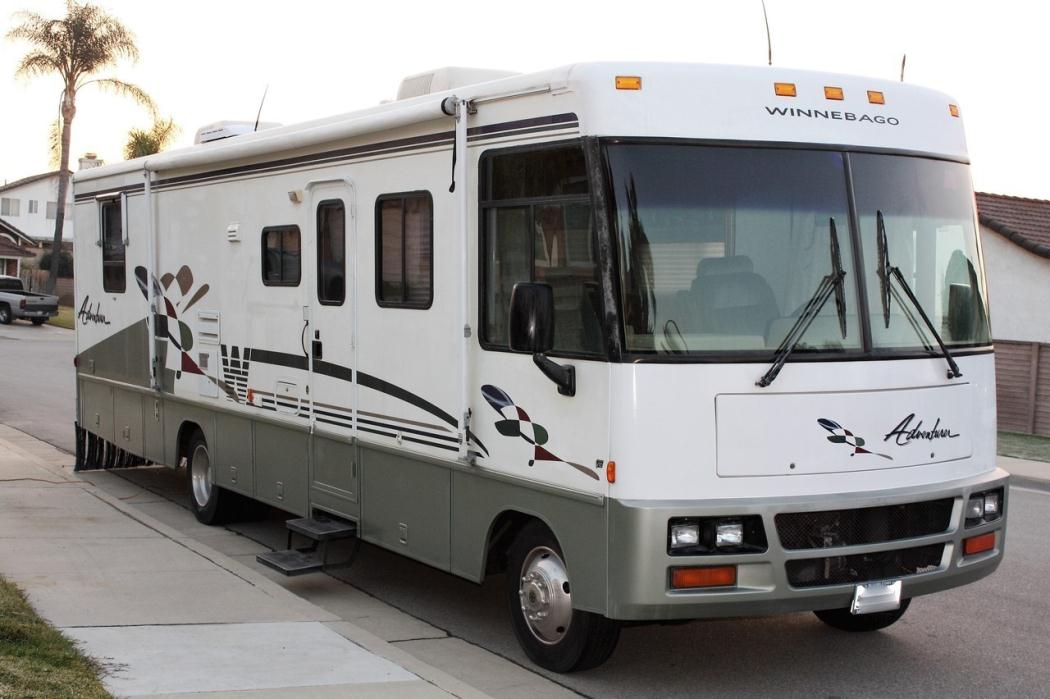 2004 Winnebago Sightseer 27