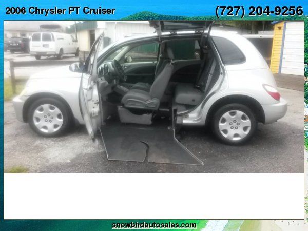 2006 Chrysler PT Cruiser wheelchair convert