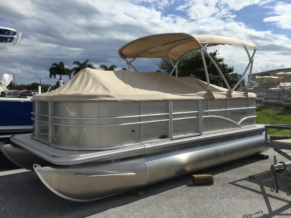 2016 Sylvan Mirage 818 Cruise