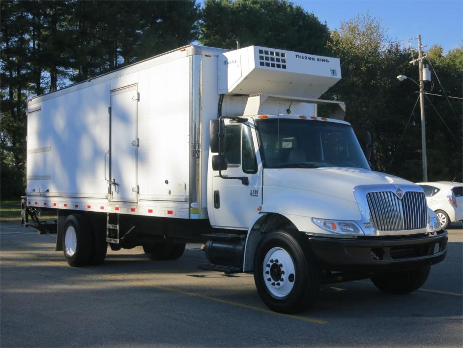 2003 International 4300