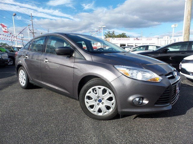 2012 Ford Focus SE *Very Low Mileage