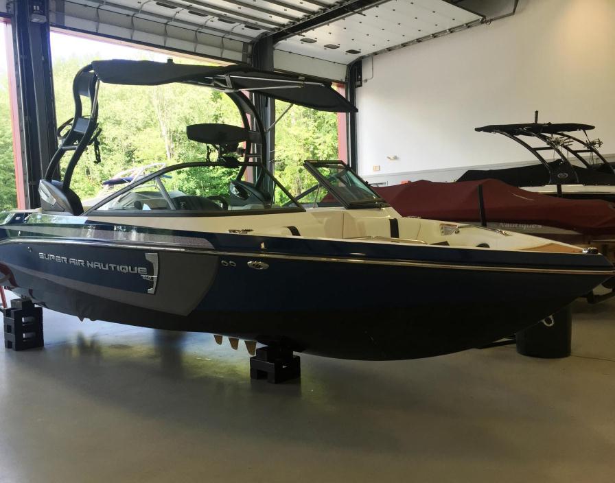 2016 Nautique Super Air 210