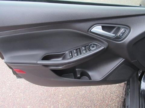 2015 Ford Focus 4 Door Hatchback, 2