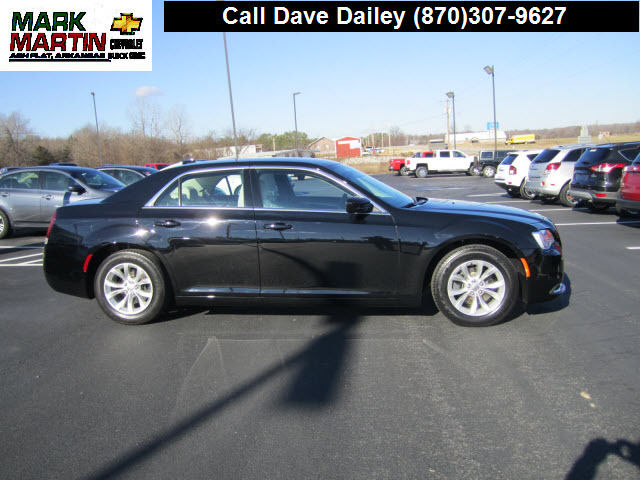 2015 Chrysler 300 Limited 4dr Sedan Limited