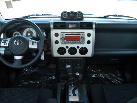 2014 Toyota FJ Cruiser 4 Door SUV, 3