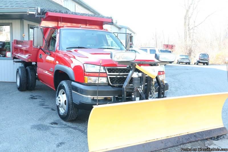 2006 Chevrolet 3500! ONLY 13,615 MILES! 8 FOOT FISHER PLOW! DELIVERY AVAILABLE!...