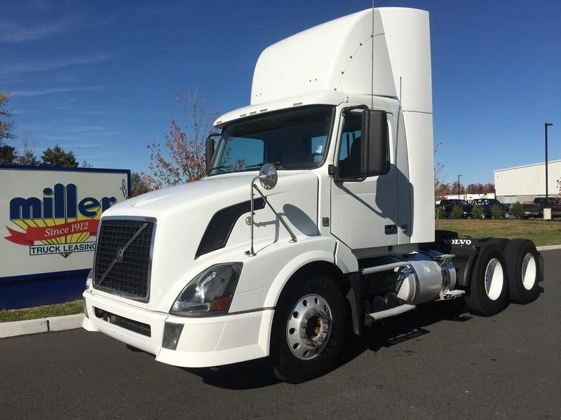 2009 Volvo Vnl  Conventional - Day Cab