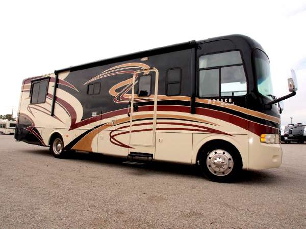 2011  Monarch  33 SFS (Workhorse 24 000)