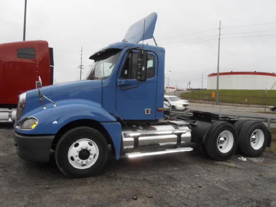 2004 Freightliner Century 120  Conventional - Day Cab