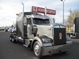 2007 Kenworth W900l  Conventional - Sleeper Truck