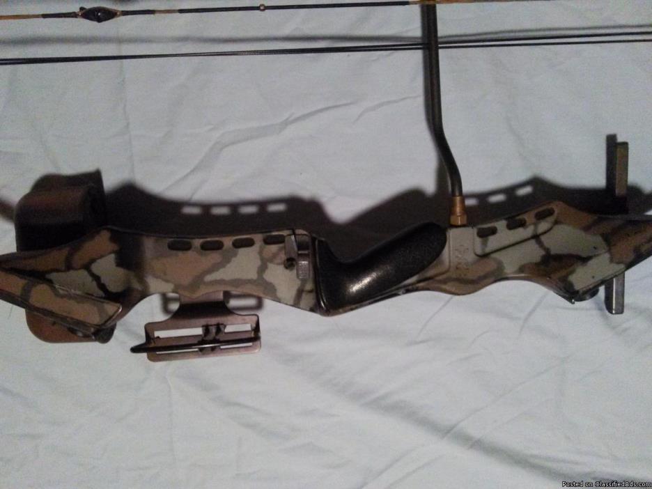 **Compound Bow PSE Vector 2**, 1