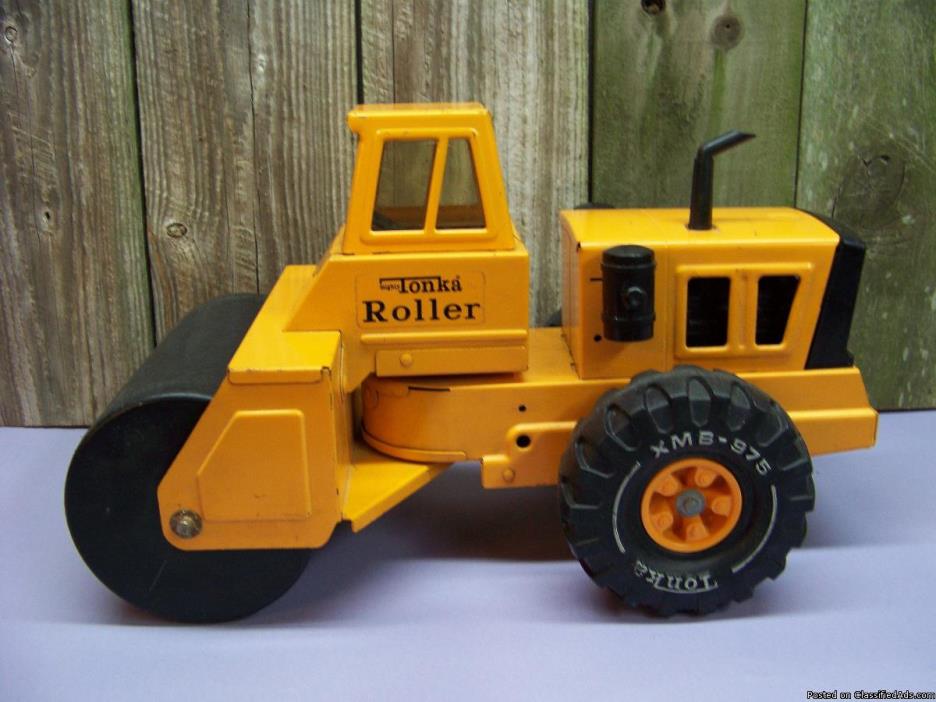 Vintage 1970's Tonka Roller XMB-975 Pressed Steel Truck Construction Equipment