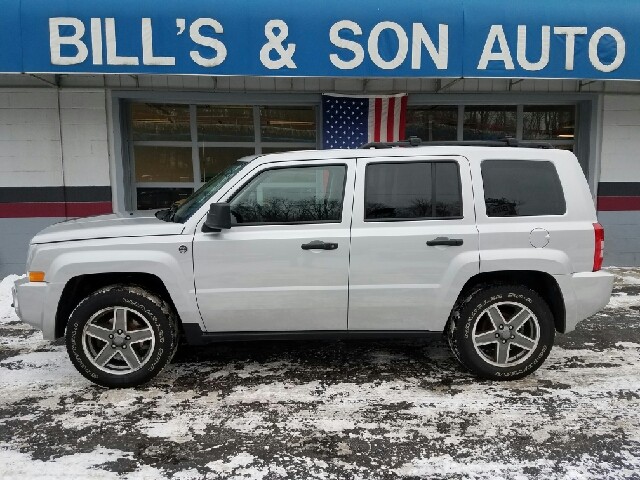 2009 Jeep Patriot Sport 4x4 4dr SUV w/ Front Side Curtain Airbags