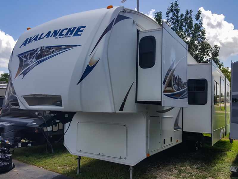 2011 Keystone Rv Avalanche 340TG