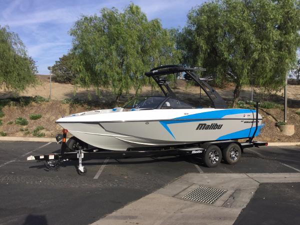 2017 Malibu Wakesetter 22 VLX