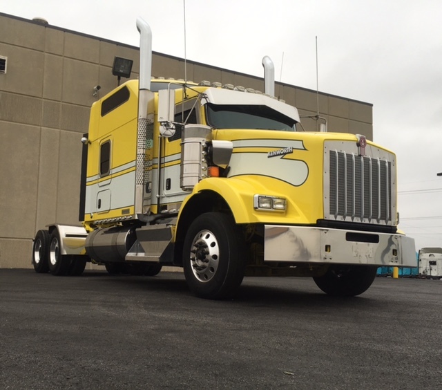 2015 Kenworth T800  Conventional - Sleeper Truck