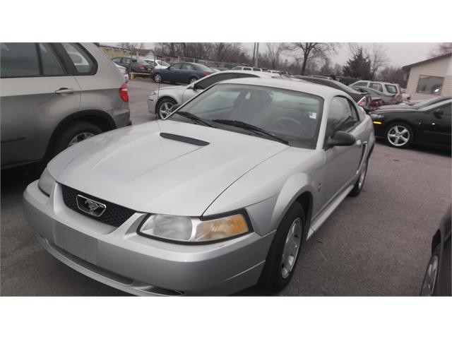 2000 Ford Mustang COUPE