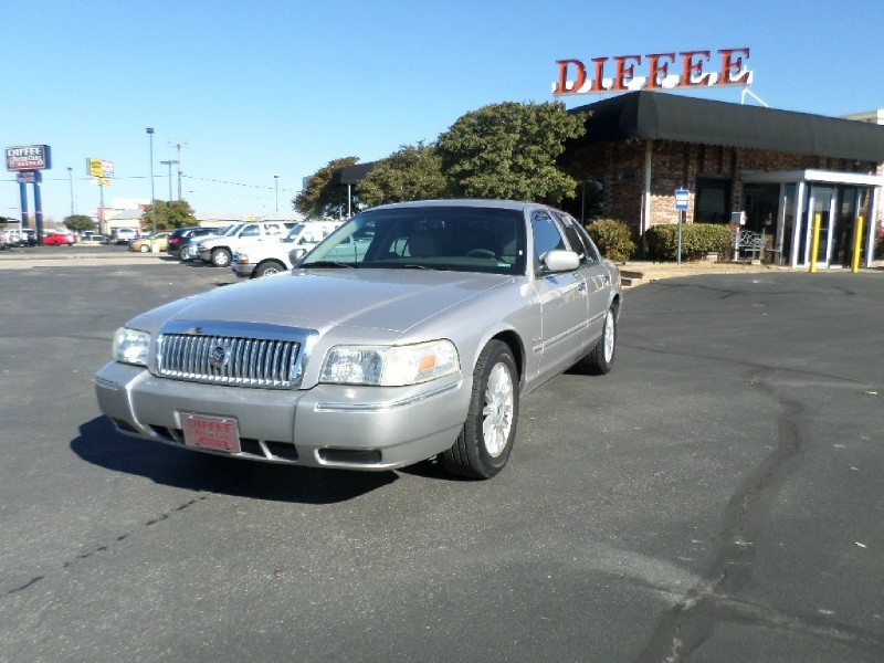 2010 Mercury Grand Marquis 4dr LS ULTIMATE Edition