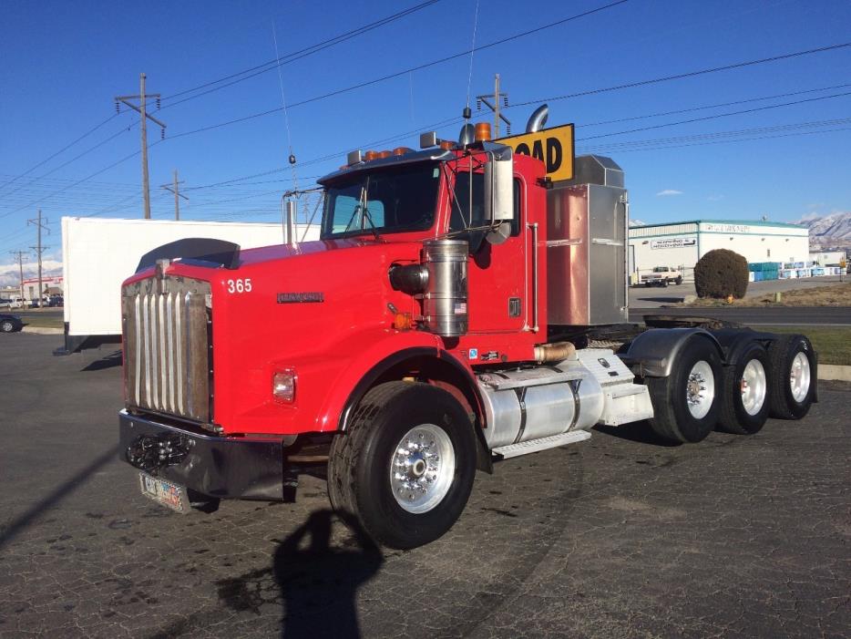 2001 Kenworth T800b  Conventional - Day Cab