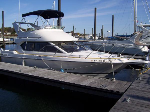 2002 Bayliner 2858 Classic W/Bow Thruster