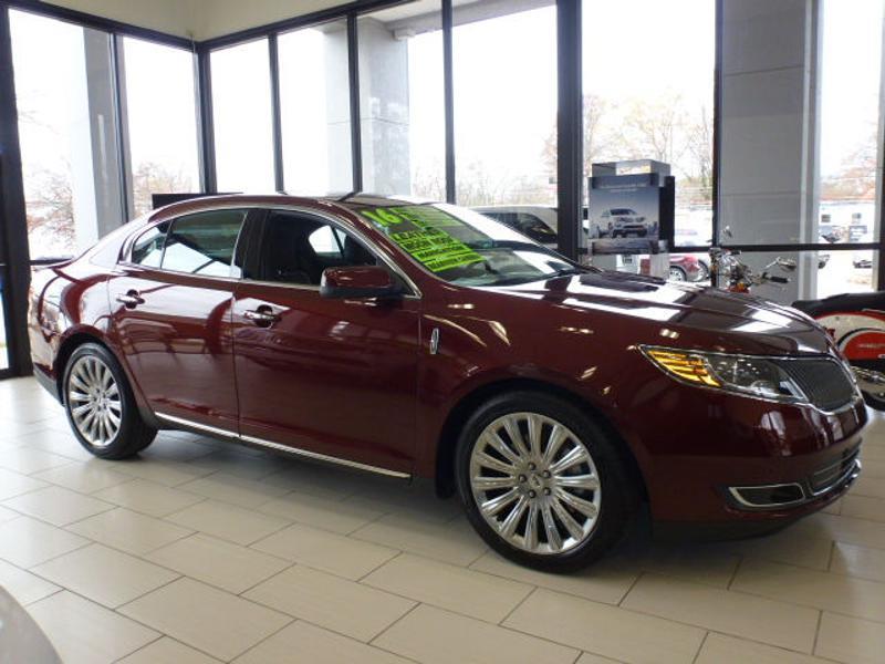 2016 Lincoln MKS Livery
