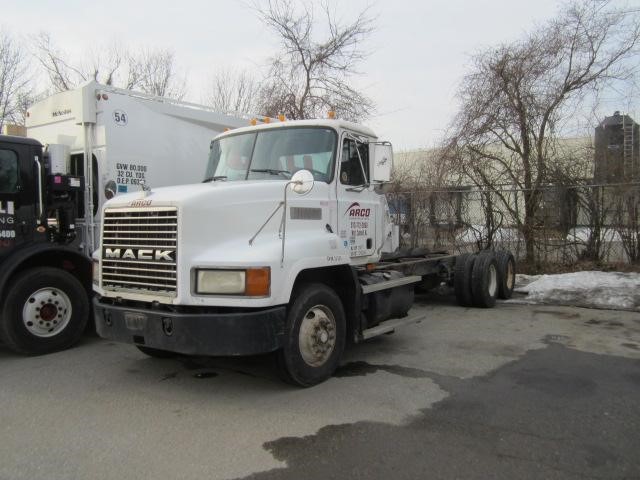 1999 Mack Ch613  Cab Chassis