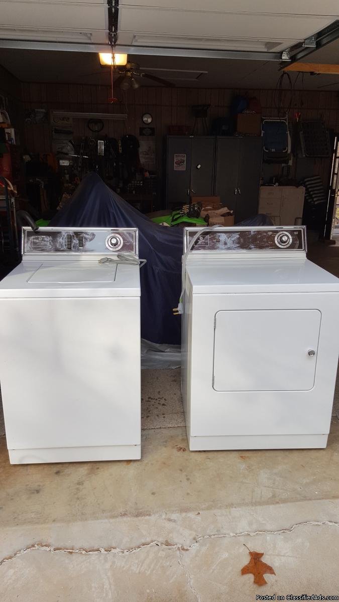 Maytag Washer and Dryer, 0