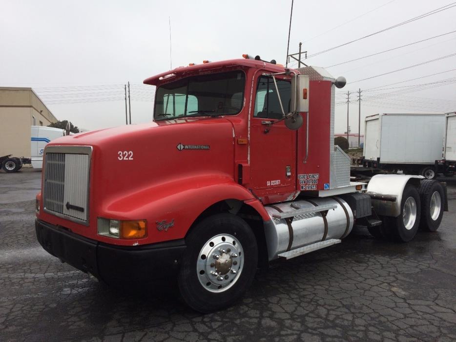 1995 International 9200  Conventional - Day Cab