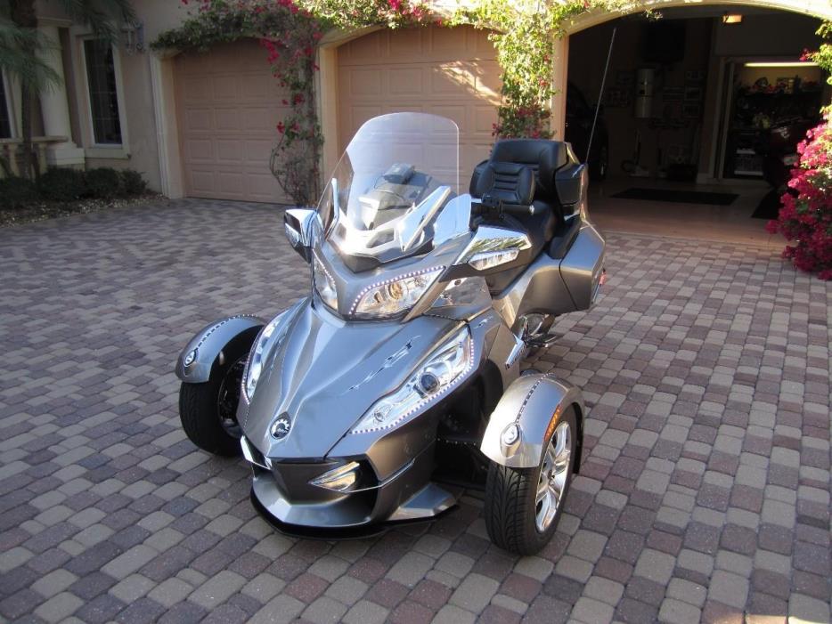 2017 Can-Am Spyder RT (SM6)