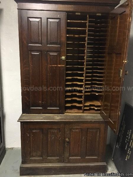 Early 1900's American Solid-Wood Cabinet, 0