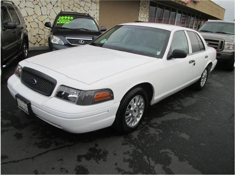 2002 Ford Crown Victoria