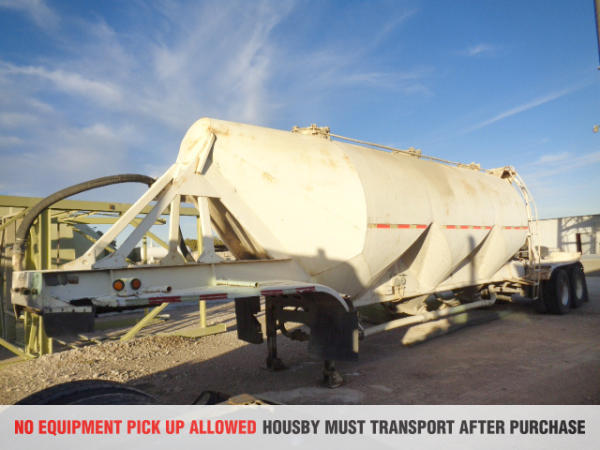 1977 Fruehauf Pnuematic  Tanker Trailer