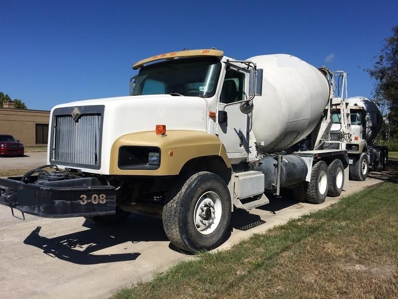 2003 International Paystar 5600i  Mixer Truck