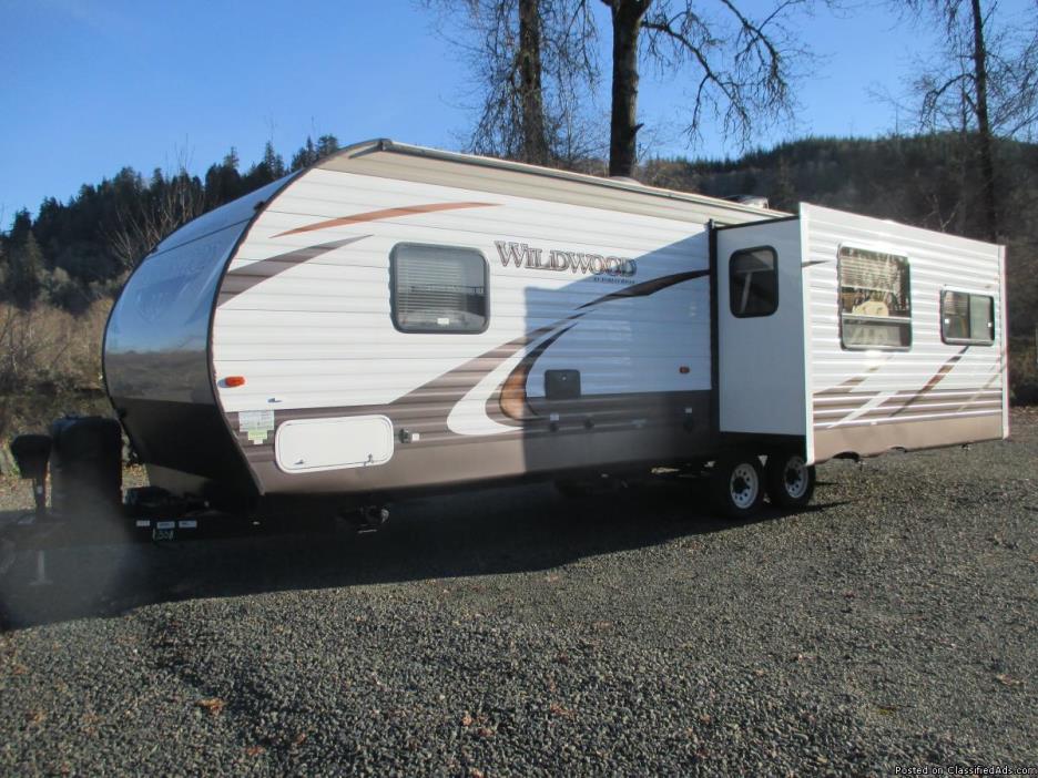 2015 FOREST RIVER WILDWOOD TRAVEL TRAILER 32FT