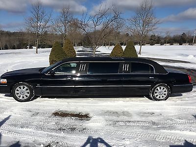 2003 Lincoln Town Car  Lincoln Limo