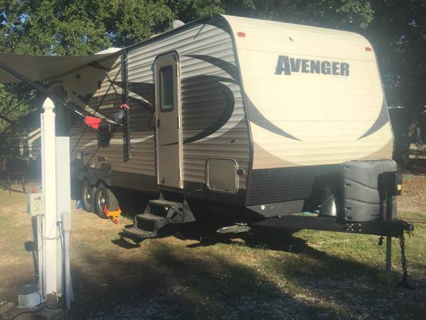 2015 primetime avenger 27rls travel trailer / camper / RV