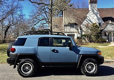 2014 Toyota FJ Cruiser Base Sport Utility 4-Door 27k miles! Trail Teams Limited Ultimate Edition One/2500 units. ONE OWNER.