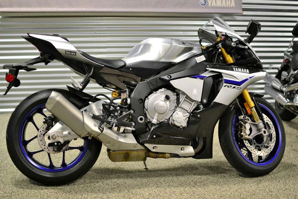 2015  Yamaha  YZF-R1M