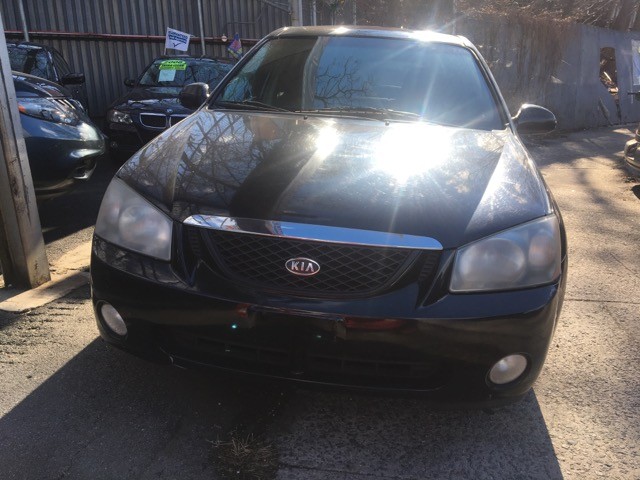 2005 Kia Spectra5 Base