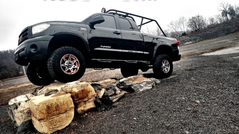 2013 Toyota Tundra 4WD Truck Double Cab 5.7L FFV V8 6-Spd AT (Natl)