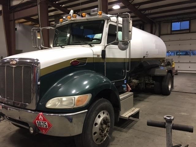 2005 Peterbilt 335  Tanker Truck