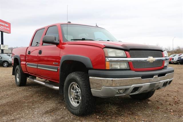 2004 Chevrolet Silverado 2500 Crew Cab LT Pickup 4D 6 1/2 ft