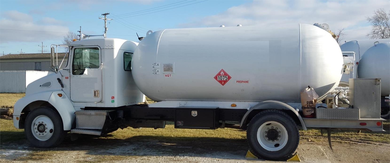 2000 Kenworth T300  Tanker Truck