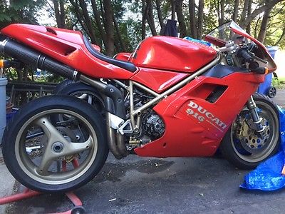 1996 Ducati Superbike  1996 Ducati 916