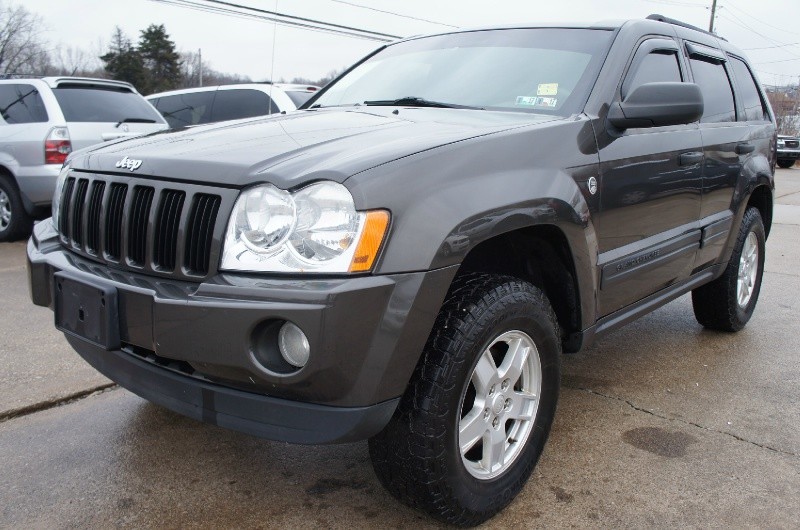 2006 JEEP GRAND CHEROKEE LIFTED 4X4 LARADO TRAIL RATED CLEAN w/ONLY 133K MILES