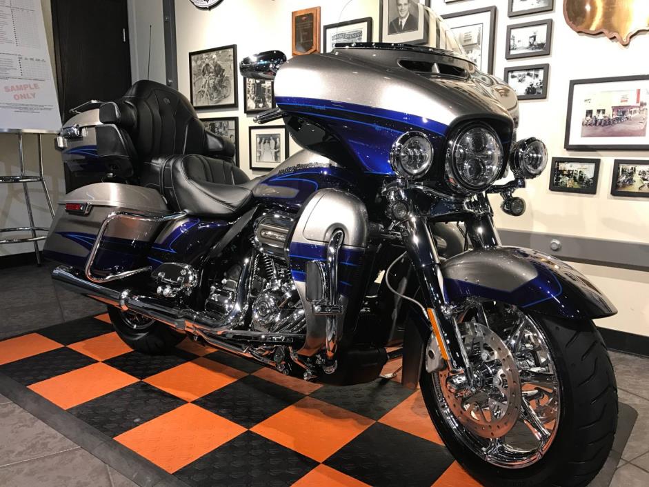 2017  Harley-Davidson  CVO™ Limited