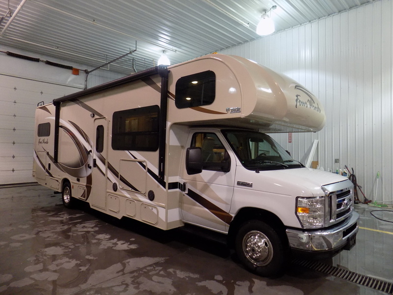 2017 Thor Motor Coach Thor Four Winds 31W Ford