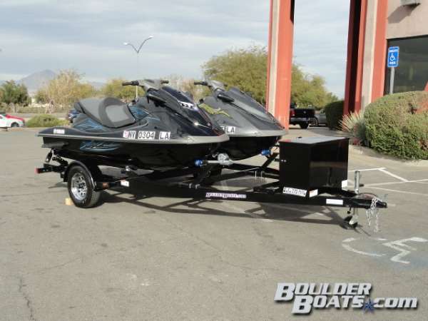 2014  Yamaha  VXR and 2014 Yamaha VX Deluxe